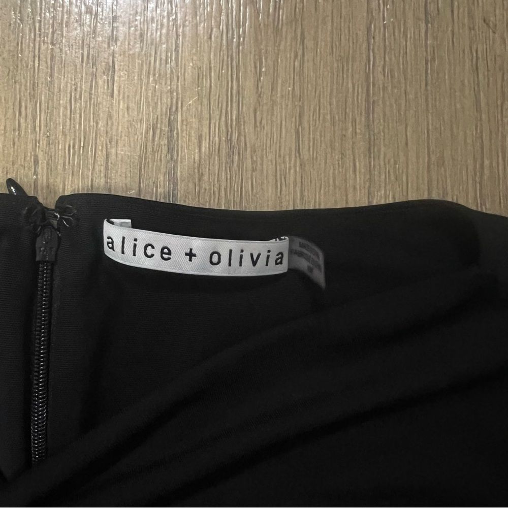 Alice + Olivia Amelie Twist Tie Top in Black Size Medium - Picture 6 of 10